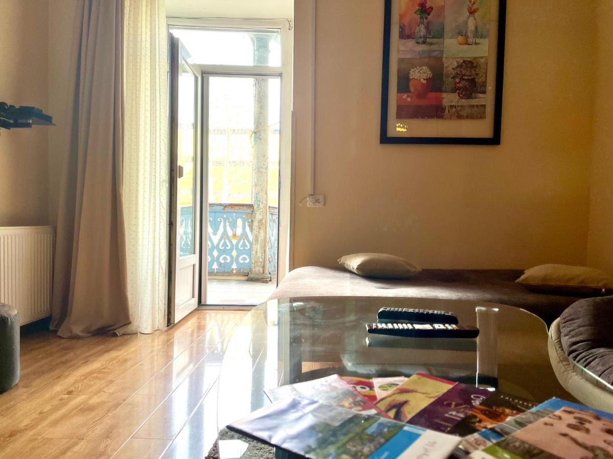 Apartment In Old Tbilisi Orbeliani Square Экстерьер фото