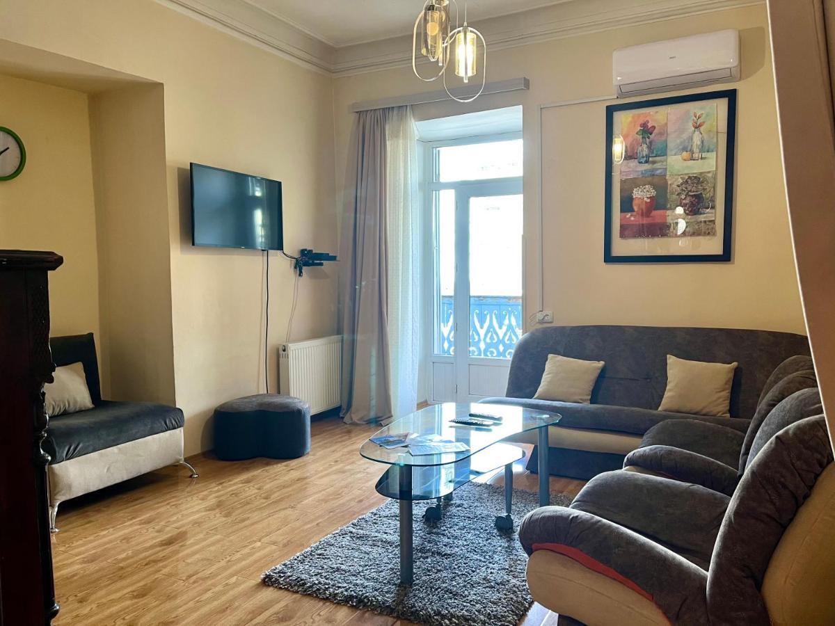 Apartment In Old Tbilisi Orbeliani Square Экстерьер фото